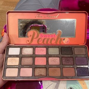 Too faced sweet peach palette
